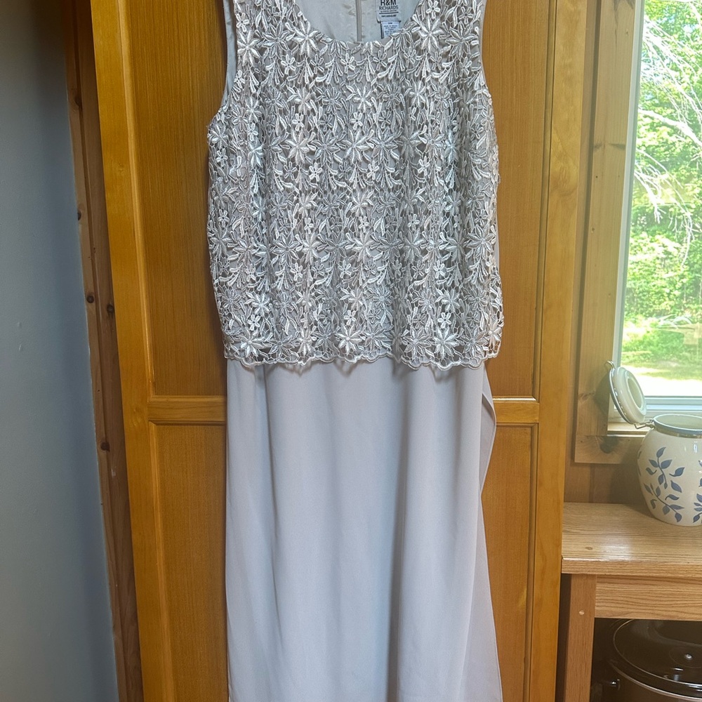 Elegant Gray Sleeveless Dress